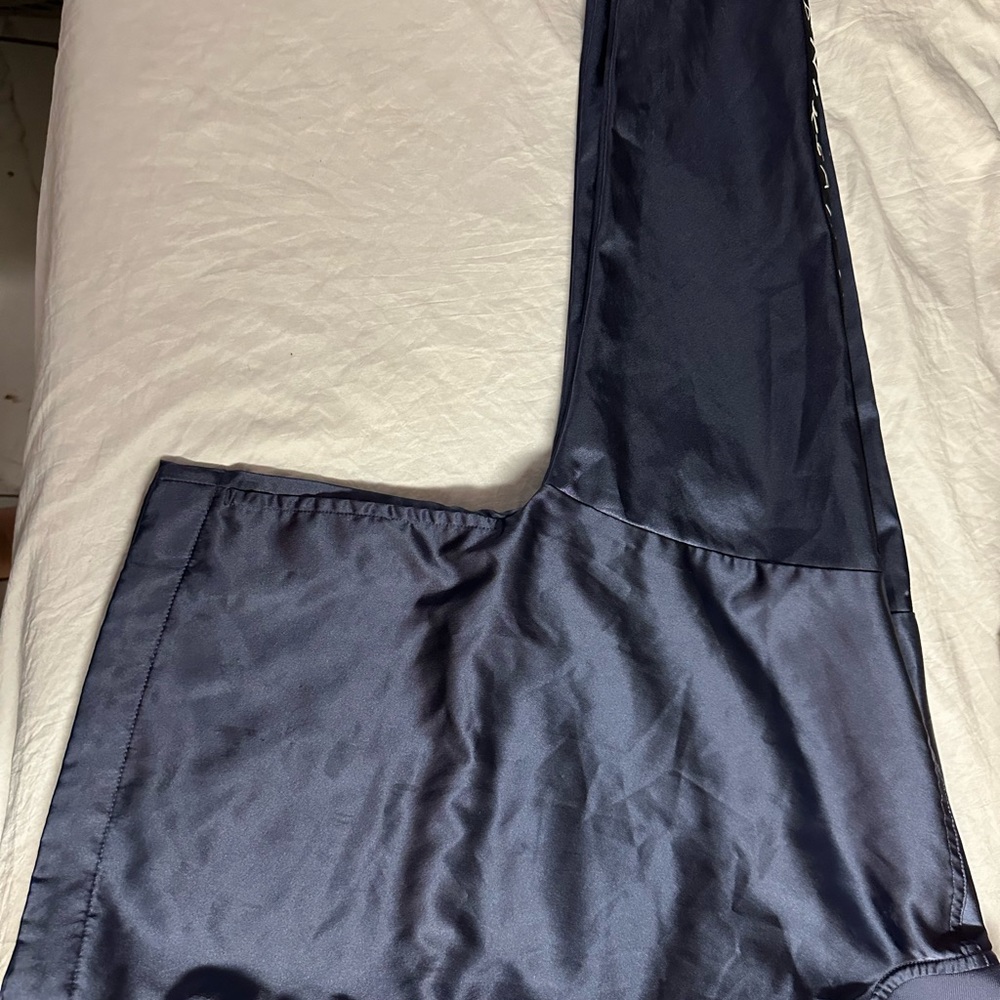 Nike Size Medium - image 6